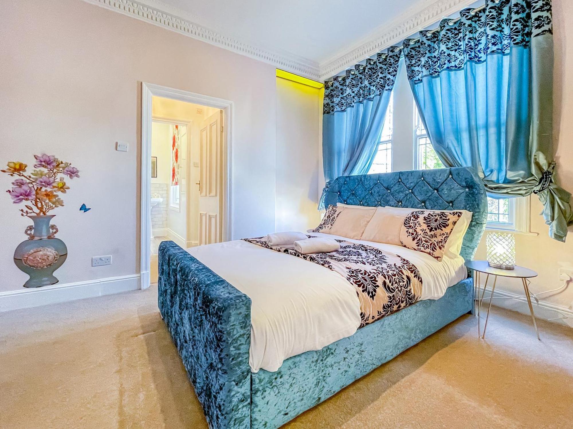 *Rf9Bc* For Your Most Relaxed & Cosy Stay + Free Parking + Free Fast Wifi * Leeds  Exterior photo